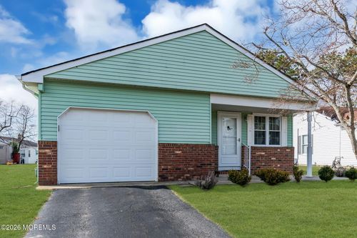 8 Redlands Court, Toms River, NJ, 08757 | Card Image