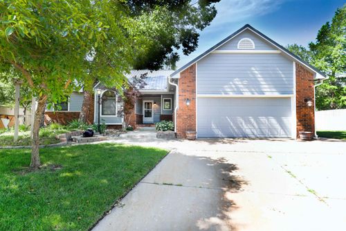 2734 S Carrwood Cir, Wichita, KS, 67215-1538 | Card Image