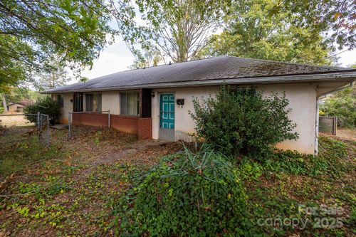 152 Mount Clare Ave, Asheville, NC, 28801-1212 | Card Image