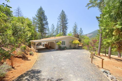 600 Manzanita Dr, Rogue River, OR, 97537-5530 | Card Image