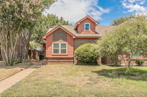 610 Canterbury St, Euless, TX, 76039-4009 | Card Image