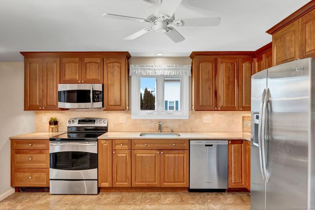 516 Coppermill Rd, House other with 4 bedrooms, 3 bathrooms and null parking in Wethersfield CT | Image 12