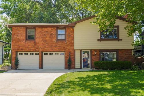 1605 Nw 66th St, Kansas City, MO, 64118-2913 | Card Image