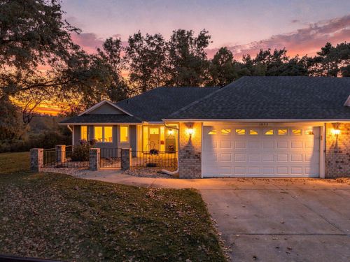 1053 Royal Ct, Shoreview, MN, 55126-3401 | Card Image