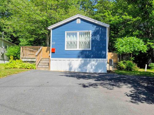 27 Spring Cres, House with 2 bedrooms, 1 bathrooms and 2 parking in Bridgewater NS | Card Image