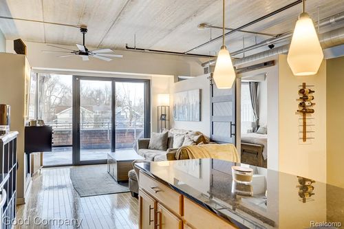 unit-210-101 Curry Ave, Royal Oak, MI, 48067-4230 | Card Image