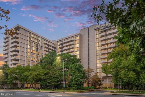apt-1002-4141 N Henderson Rd, ARLINGTON, VA, 22203-2472 | Card Image