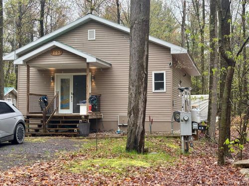 107 Pinewood Dr, Altona, NY, 12910-2814 | Card Image