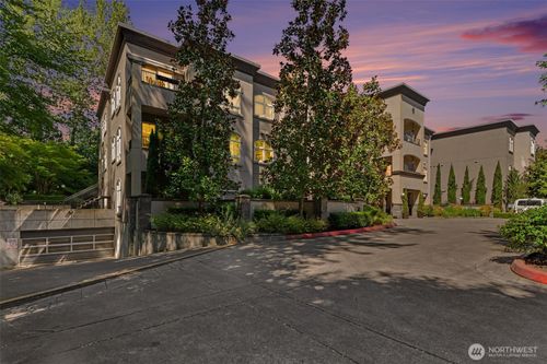 204-10398 Ne 17th St, Bellevue, WA, 98004-2875 | Card Image