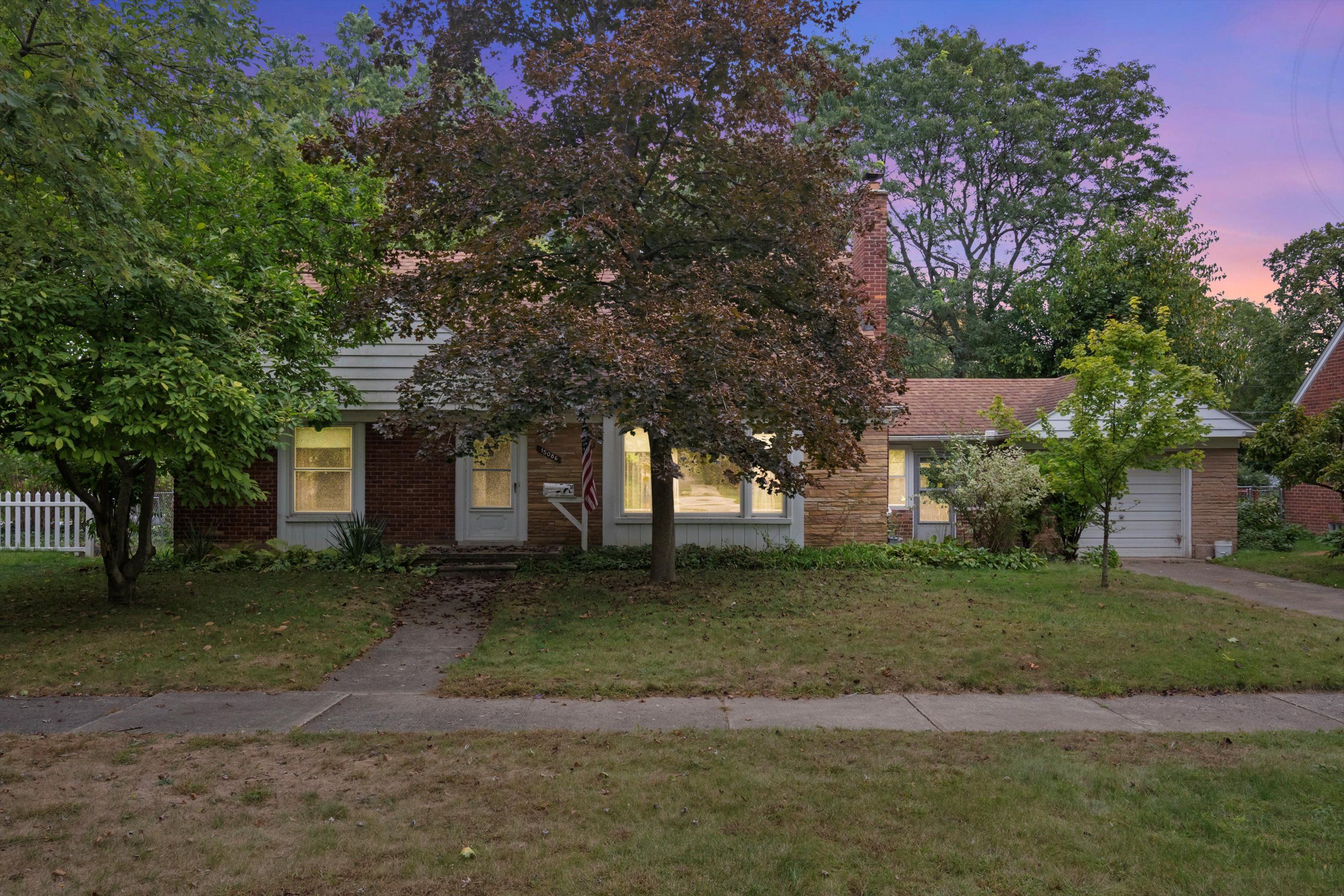Delaware Ave, Redford, MI 48239