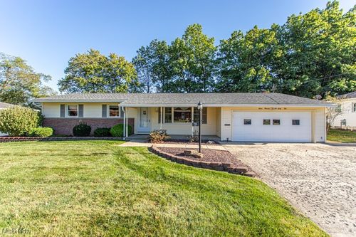 764 Poland Ave, Struthers, OH, 44471-1460 | Card Image