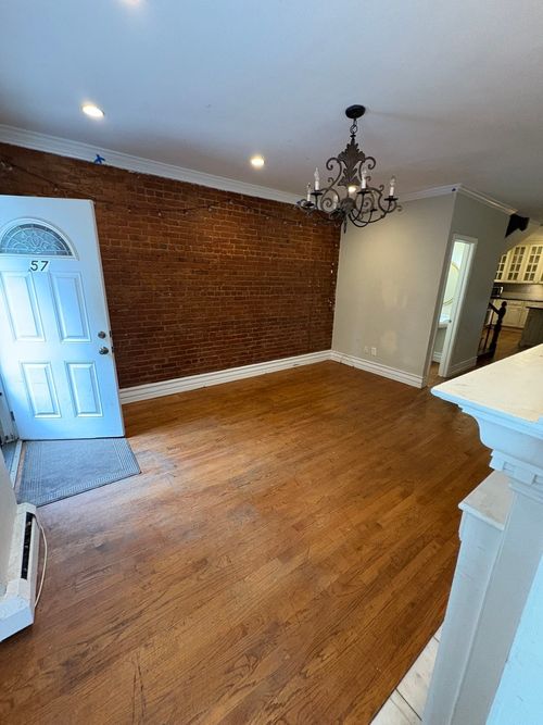 32 Warwick St, Boston, MA, 02120-2248 | Card Image