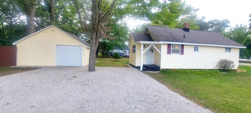 1809 Lindberg Dr, Norton Shores, MI, 49441-3410 | Card Image