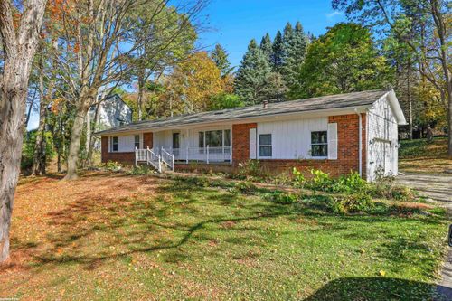 1901 Orion Rd, Oakland, MI, 48363-1835 | Card Image