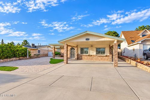 8528 Saratoga Dr, El Paso, TX, 79912-1335 | Card Image
