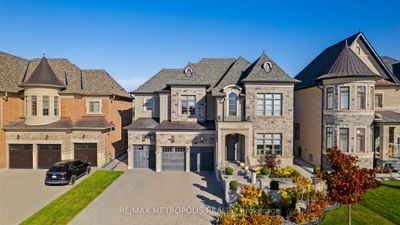 129 Endless Cir, House other with 4 bedrooms, 6 bathrooms and 11 parking in Kleinburg ON | Image 2