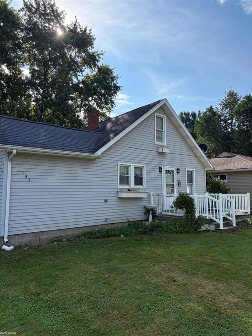 155 Worth St, Sandusky, MI, 48471-1240 | Card Image