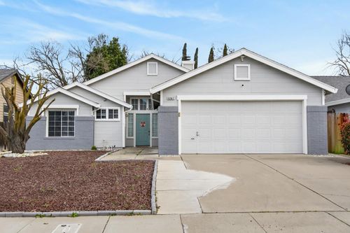 5267 Jacinto Avenue, Sacramento, CA, 95823 | Card Image