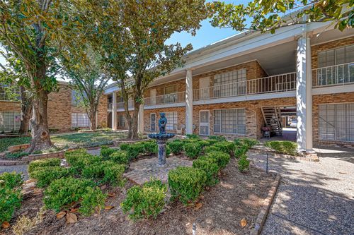 apt-2-2201 Fountain View Dr, Houston, TX, 77057-3605 | Card Image