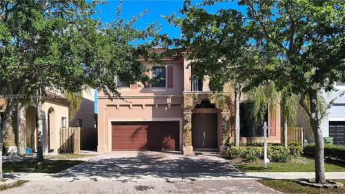 685 Se 37th Pl, Homestead, FL, 33033-6235 | Card Image