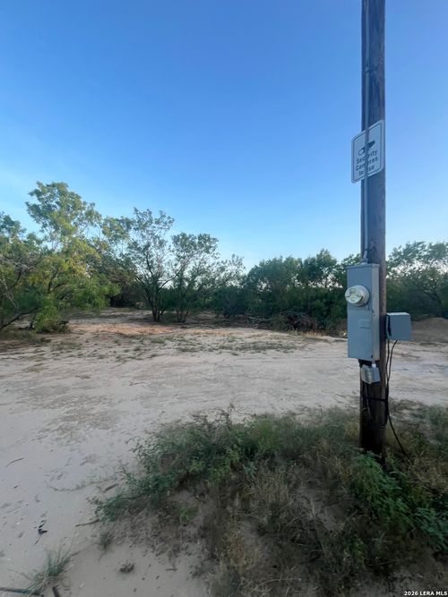 108014 Ih 37, Pleasanton, TX, 78064-6063 | Card Image