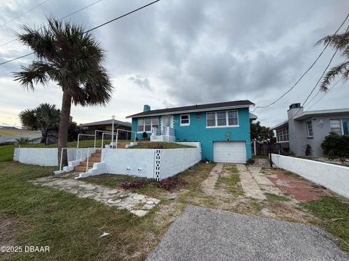 130 Minerva Rd, Daytona Beach, FL, 32118-5330 | Card Image