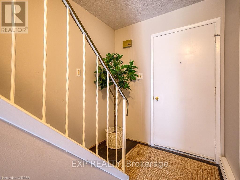 Residential Lease in Woodstock (Woodstock - North) 4