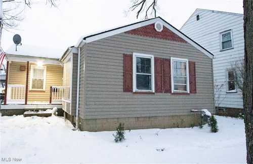 3303 Ingleside Dr, Parma, OH, 44134-2927 | Card Image