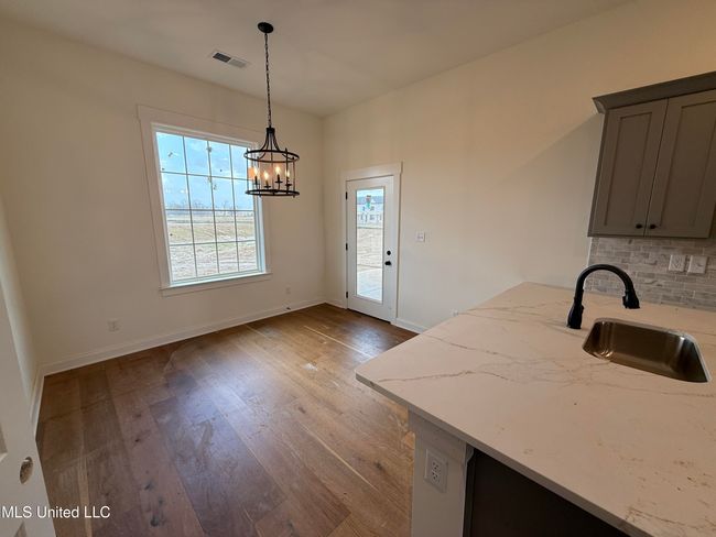 Dining area | Image 14