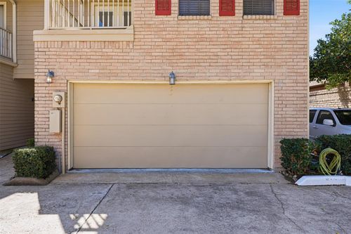apt-18-7350 Kirby Dr, Houston, TX, 77030-3526 | Card Image