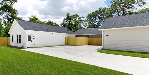 b-8614 Peachtree St, Houston, TX, 77016-5865 | Card Image