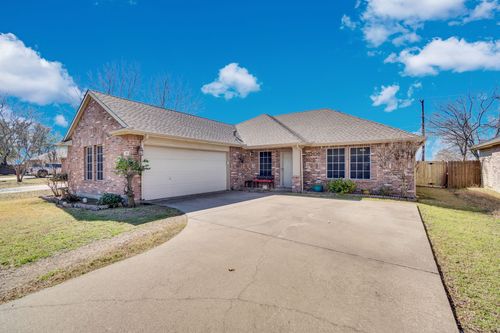 105 Autumn Trail, Red Oak, TX, 75154 | Card Image