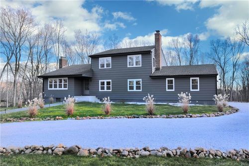 9 Grays Farm Rd, Westport, CT, 06880-1324 | Card Image