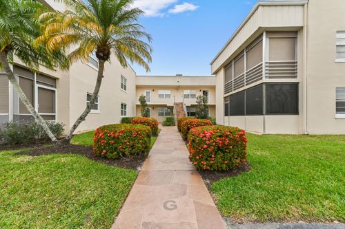 302 Capri Dr, Delray Beach, FL, 33484 | Card Image