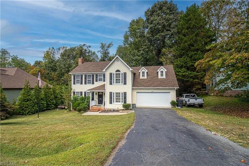 2120 Eagle Valley Ct, Kernersville, NC, 27284-8610 | Card Image