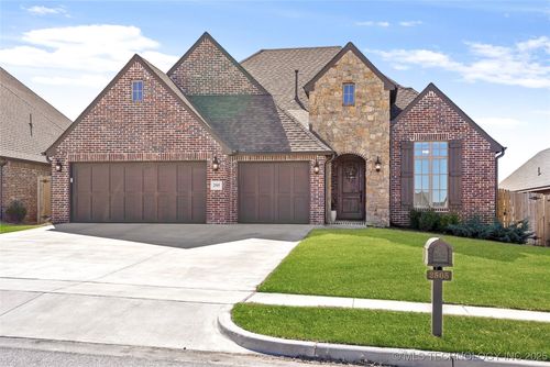 2505 E Northampton Street, Broken Arrow, OK, 74014 | Card Image