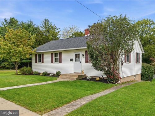 432 3rd St Street, EAST GREENVILLE, PA, 18041 | Card Image