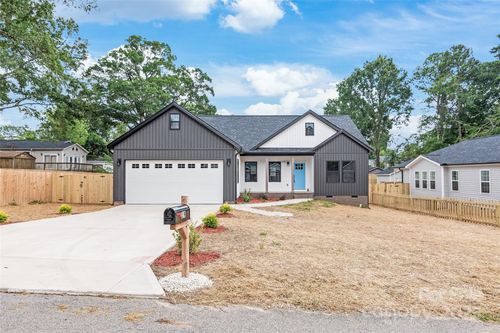 19 Lakewood Ct Nw, Concord, NC, 28027-4278 | Card Image