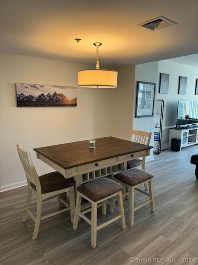APT-503 - 235 E River Dr, Condo with 3 bedrooms, 2 bathrooms and 2 parking in East Hartford CT | Image 22