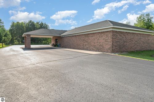 4093 M 65, Hale, MI, 48739-9085 | Card Image