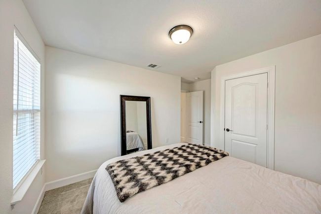 1721 Foxglove Cir, House other with 4 bedrooms, 3 bathrooms and 2 parking in Lockhart TX | Image 25