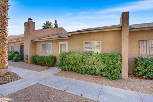 4274 Rollingstone Dr, Las Vegas, NV, 89103-3408 | Card Image