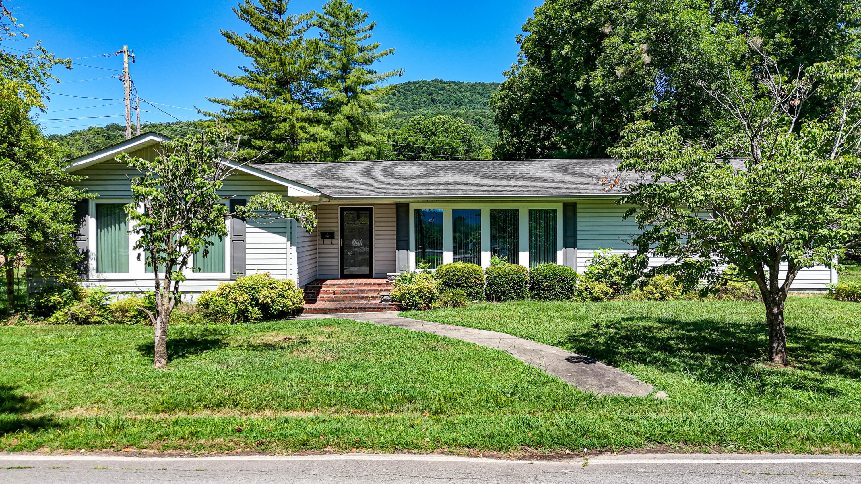 Cedar Avenue Ext, South Pittsburg, TN 37380