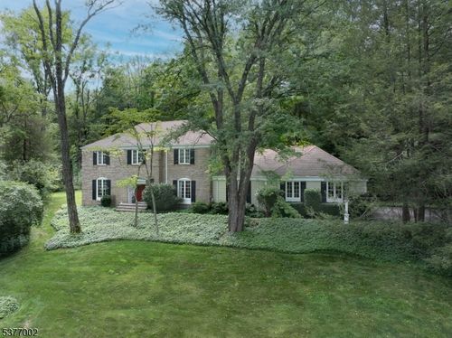 16 Glen Gary Dr, Mendham Twp, NJ, 07945-3030 | Card Image