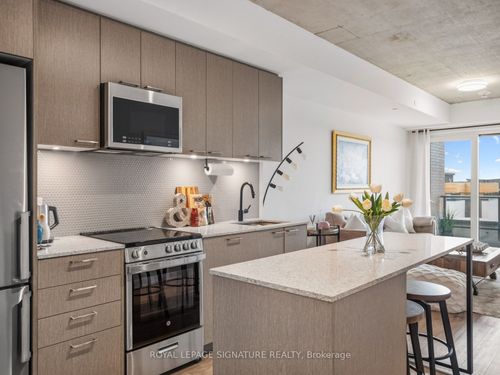 403-1808 St Clair Ave W, Toronto, ON, M6N0C1 | Card Image