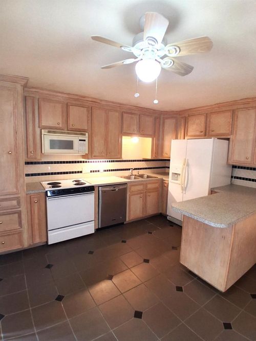 apt-a-7205 Beechnut St, Houston, TX, 77074-5938 | Card Image