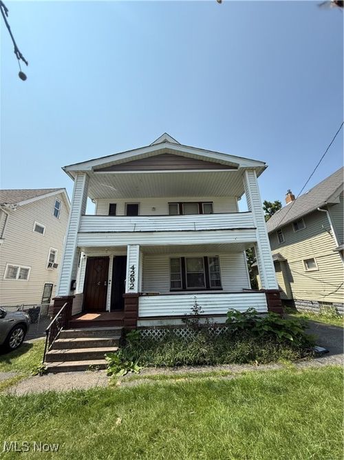 4292 E 128th St, Cleveland, OH, 44105-6356 | Card Image