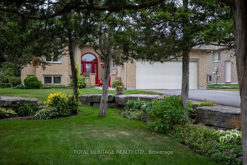 101 S Harbour Dr, Bobcaygeon, ON, K0M1A0 | Card Image