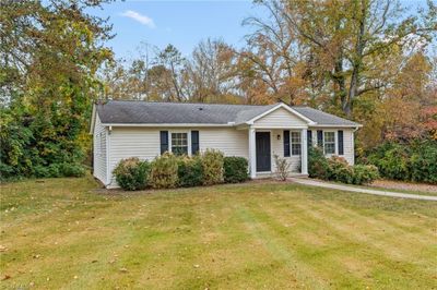 2900 Harper Road, House other with 3 bedrooms, 2 bathrooms and null parking in Clemmons NC | Image 3