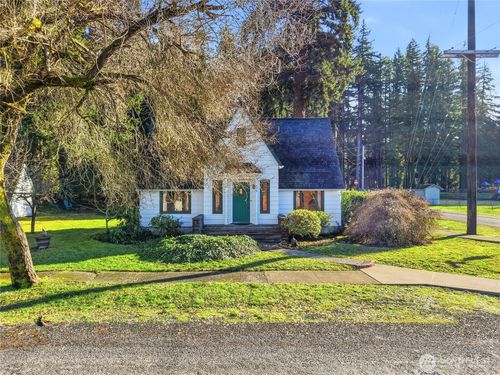 425 Central Ave E, Tenino, WA, 98589-8718 | Card Image